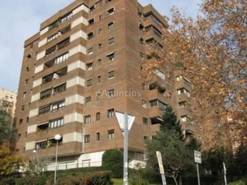 Local Comercial en venta en Calle Santiago de Compostela, Fuencarral, Madrid
