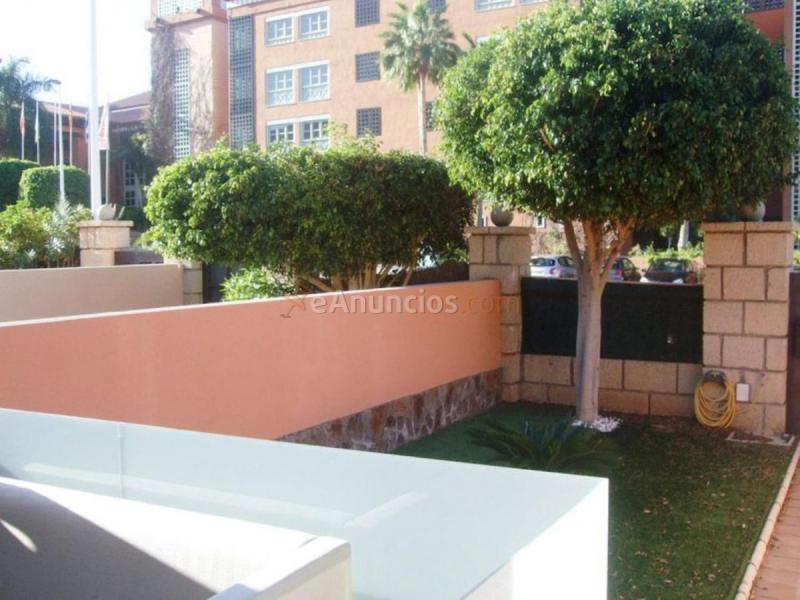 Casa en venta en Paseo La Pedrera, Costa Adeje, Adeje