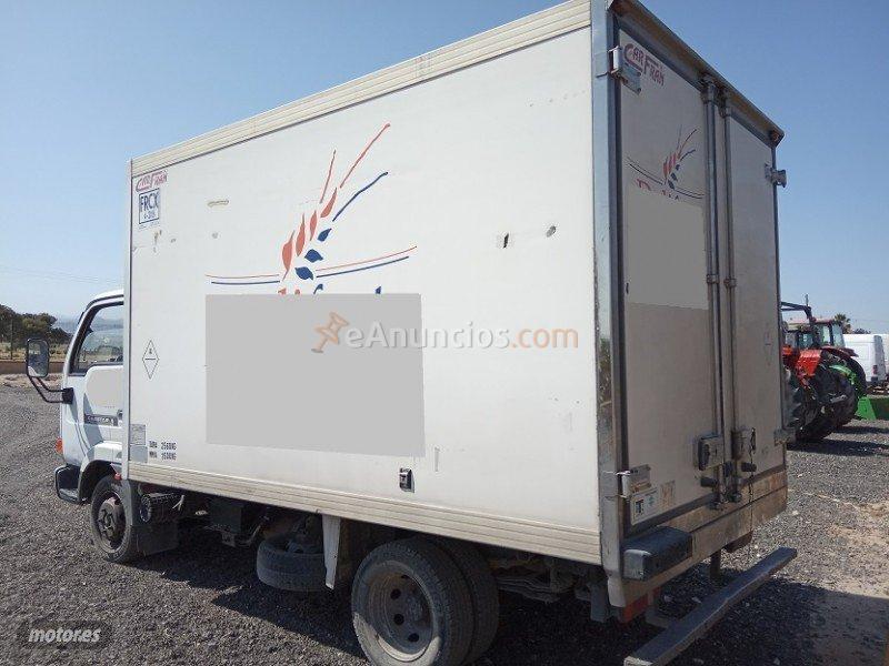 Nissan Cabstar 110 CAJA FRIGORIFICO. de 2001 con 326.000 Km por 4.500 EUR. en Murcia