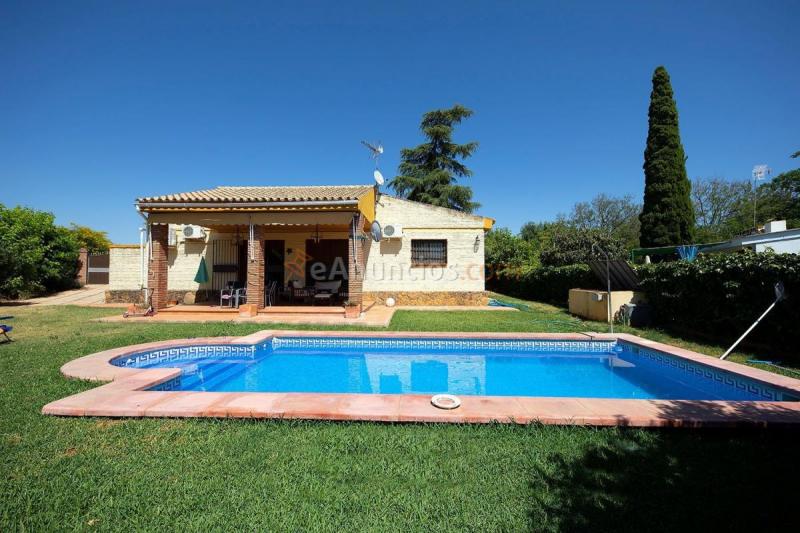 Adosado en venta en  Carmona