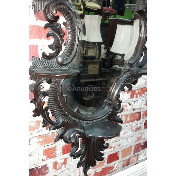 Marco de espejo tallado de madera de nogal, estilo Luis XV, siglo XIX