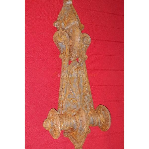 LLAMADOR DE HIERRO SIGLO XIX