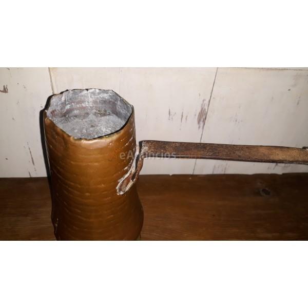 ANTIGUA CHOCOLATERA DE COBRE SIGLO XIX