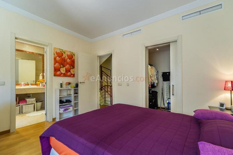 Adosado en venta en  Nueva Andalucía, Marbella