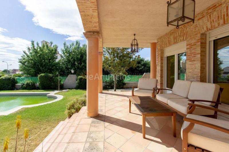 Adosado en venta en  Santa Olalla