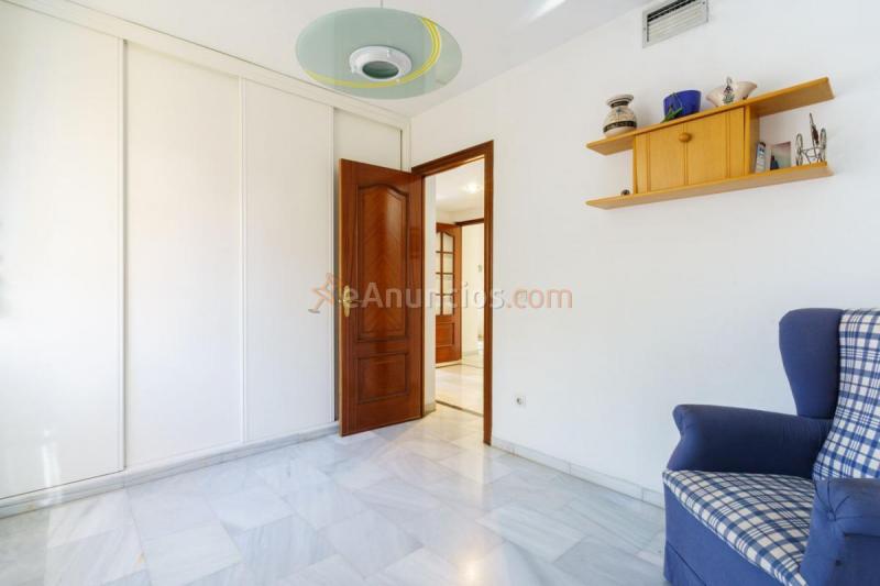 Adosado en venta en  Gines