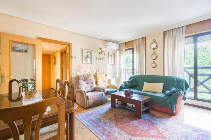 Apartamento en venta en  San Blas, Madrid