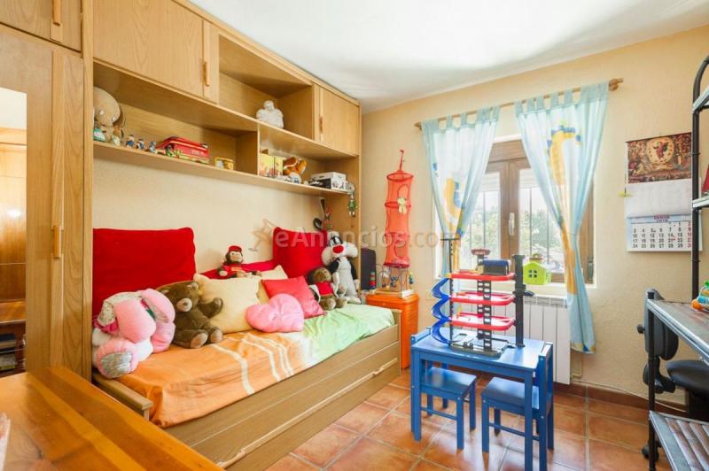 Adosado en venta en  La Cabrera