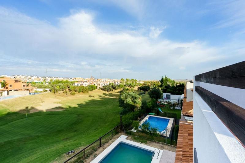 Adosado en venta en  Guillena