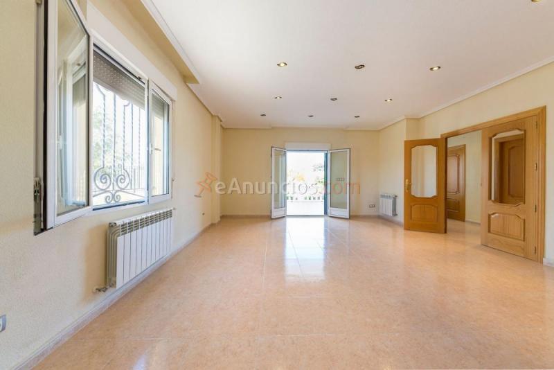 Adosado en venta en  San Crispín - Huerta Nueva - Estación, Elda