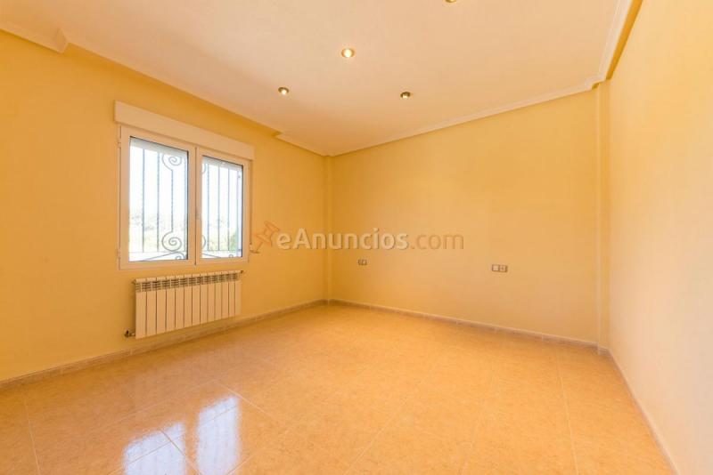 Adosado en venta en  San Crispín - Huerta Nueva - Estación, Elda