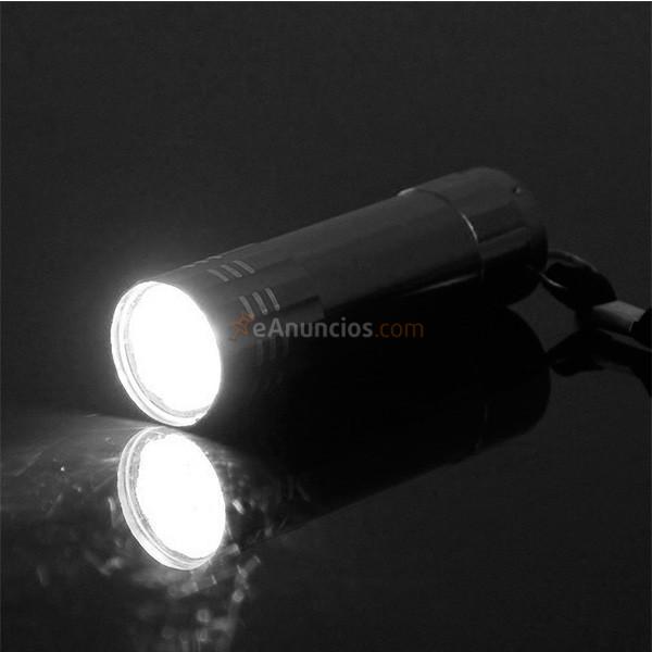 Linterna mini 9 LED con asa colgante negro
