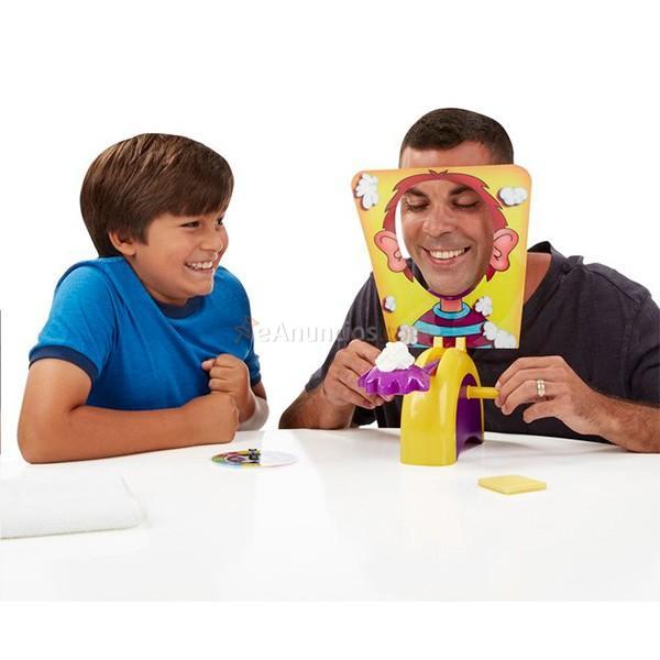 Juego de mesa Pie Face: torta en la cara Hasbro + 5 años