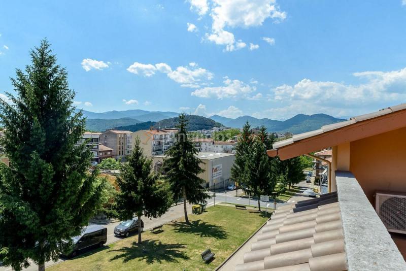 Adosado en venta en  Olot