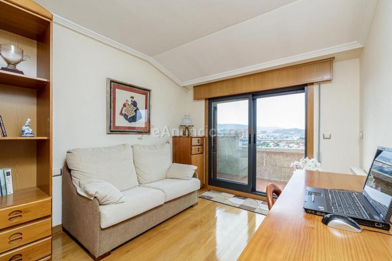 Atico en venta en  Poio