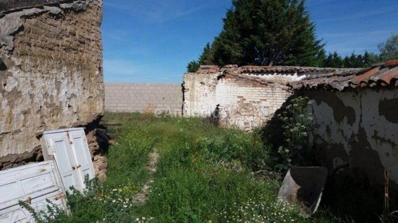 Casa en venta en  Novés