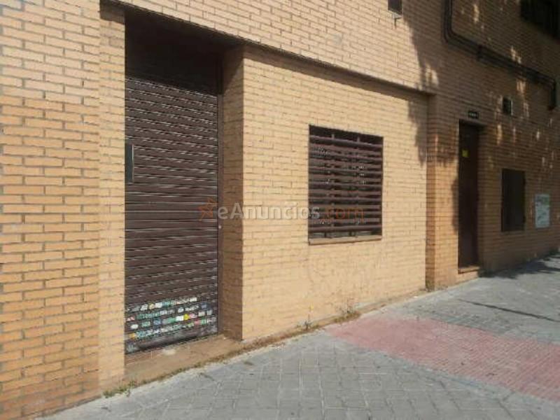 Local Comercial en venta en Calle Avena, Usera, Madrid