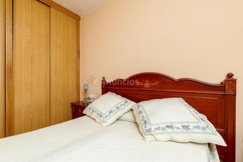 Adosado en venta en  Bembrive, Vigo