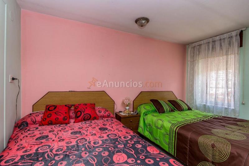 Adosado en venta en  Villasabariego