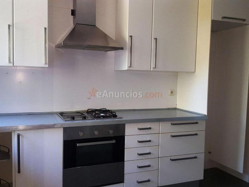 Apartamento en venta en Avenida del Rosario, Las Chapas-El Rosario, Marbella