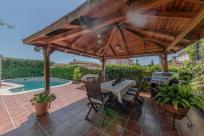 Adosado en venta en  Olias del Rey