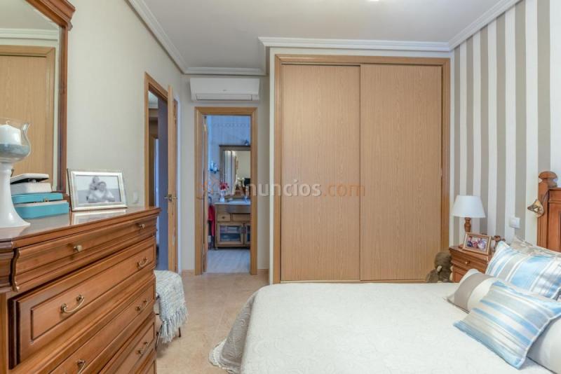 Adosado en venta en  Olias del Rey