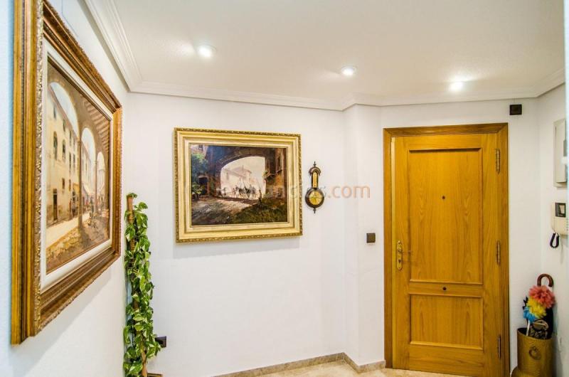 Apartamento en venta en  Cala de Finestrat, Finestrat