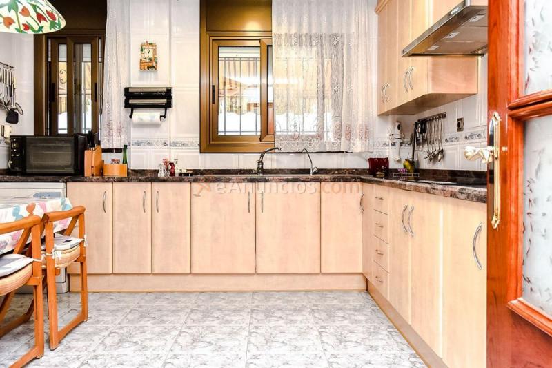 Adosado en venta en  Almoster