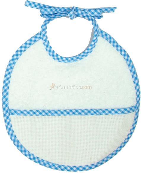 Babero pequeño punto de cruz 159
