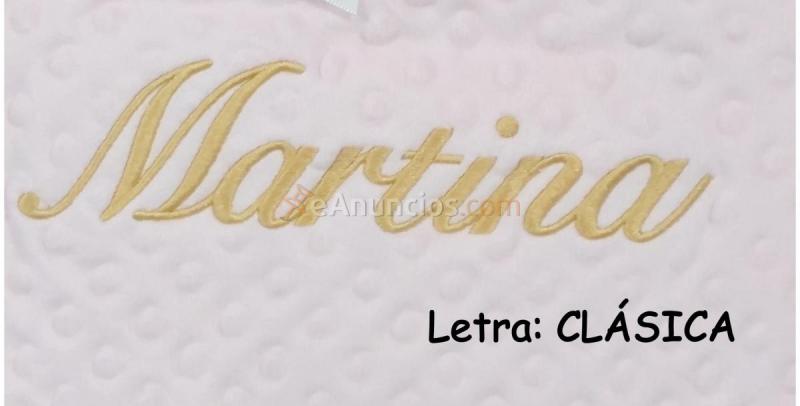 Babero pequeño punto de cruz 159