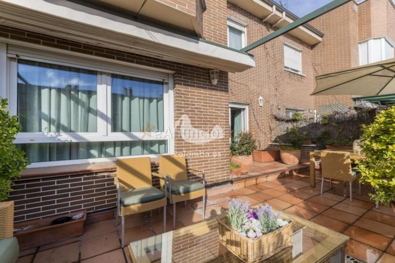 Casa en venta en Calle Tobago, San Blas, Madrid