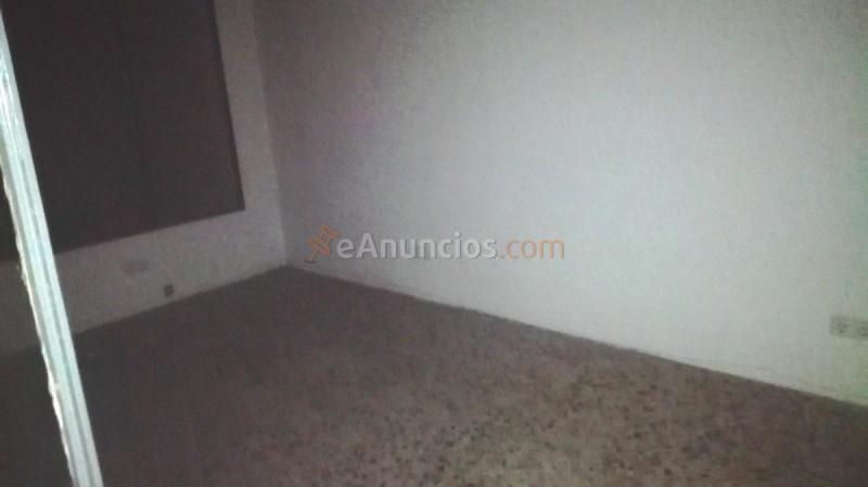 Local Comercial en venta en Calle Ademuz, Carabanchel, Madrid