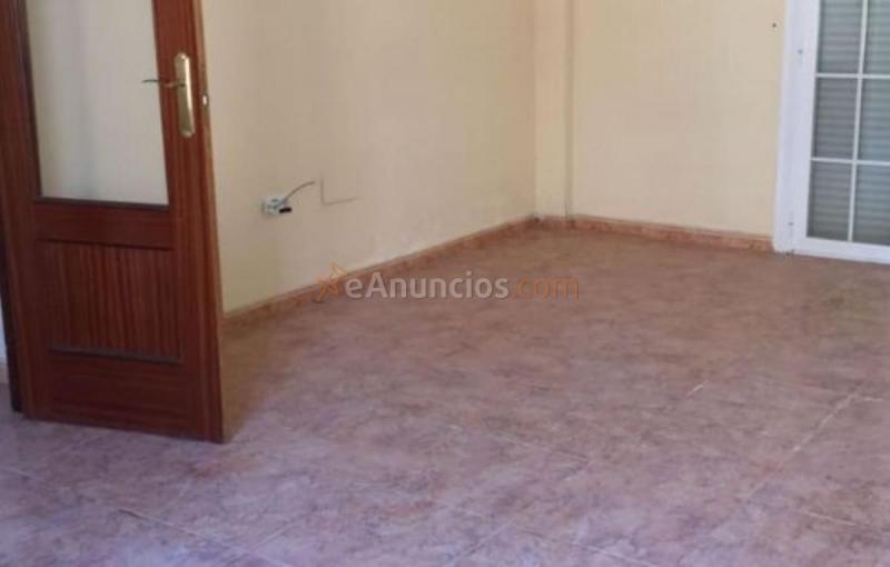 Casa en venta en  Manuel Altolaguirre, Fuente de Piedra
