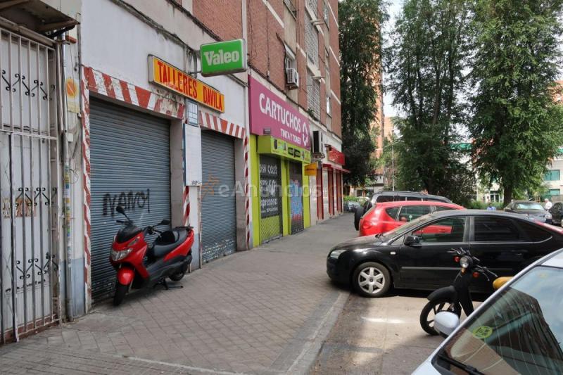 Local Comercial en alquiler en  ginzo de limia, Fuencarral, Madrid