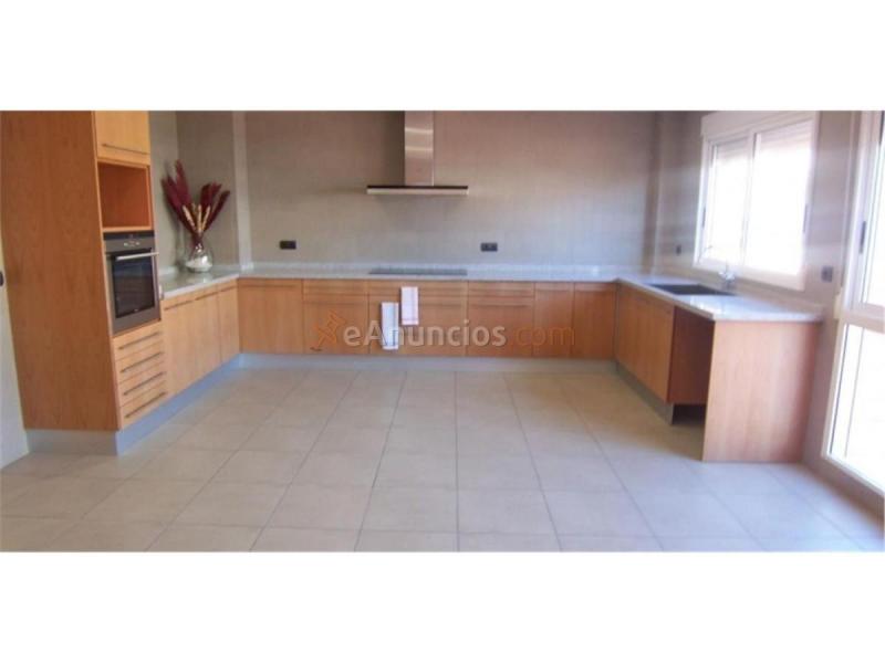 Casa en venta en Calle de la haya, Onda