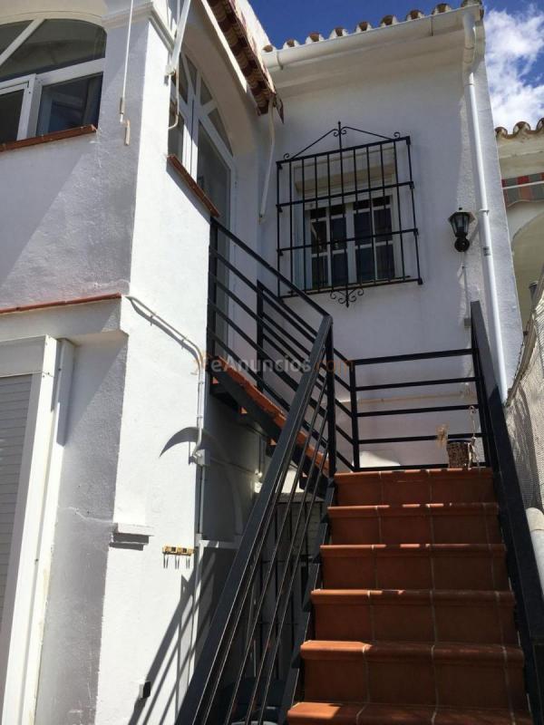 Casa en venta en  Benajarafe