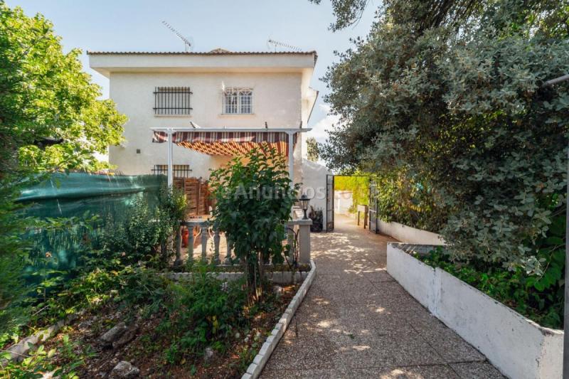 Adosado en venta en  Trijueque