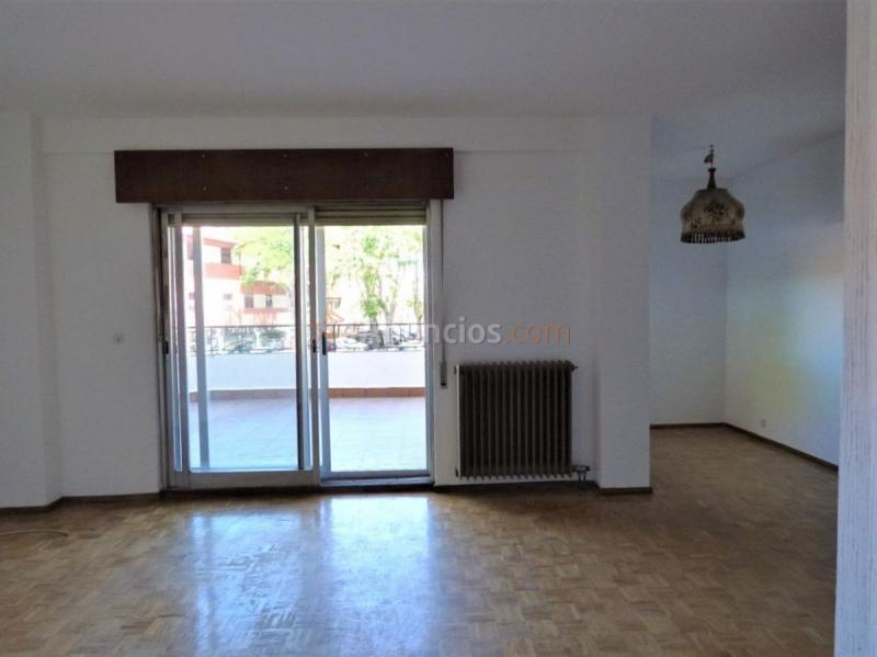 Apartamento en venta en  CLARA CAMPOAMOR, Villalba Estación, Collado Villalba