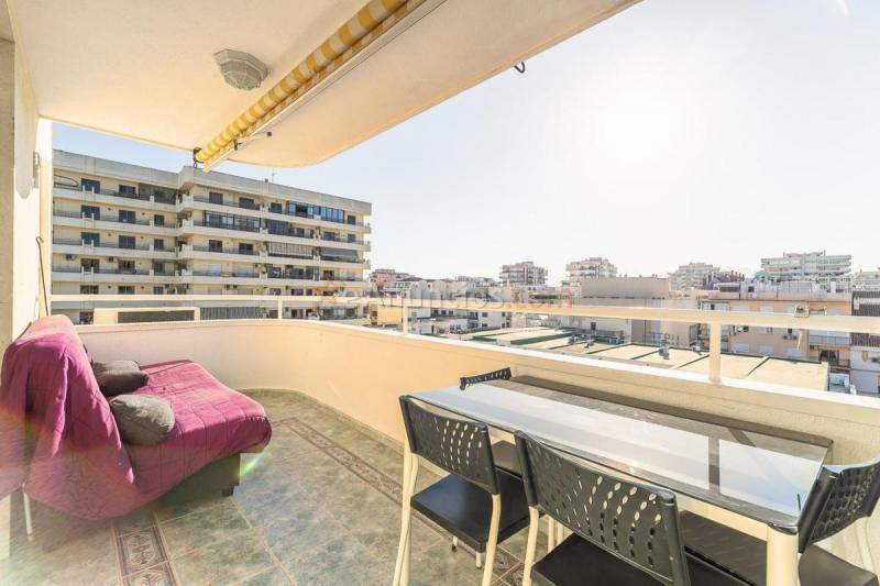Apartamento en venta en Calle Jacinto Benavente, Zona Puerto Deportivo, Fuengirola