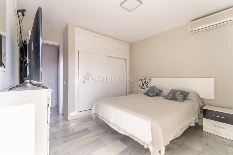 Apartamento en venta en Calle Jacinto Benavente, Zona Puerto Deportivo, Fuengirola