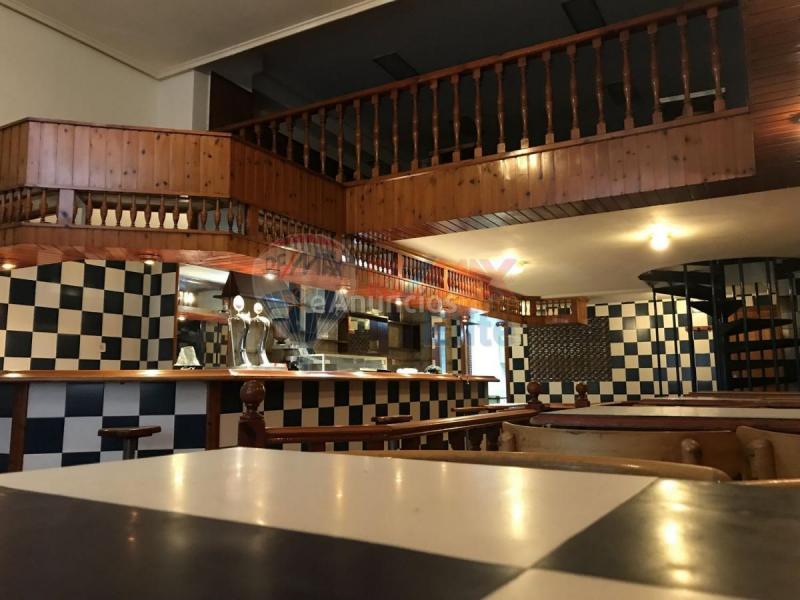 Local Comercial en venta en  Casimiro Argüelles, La Pola Siero, Siero
