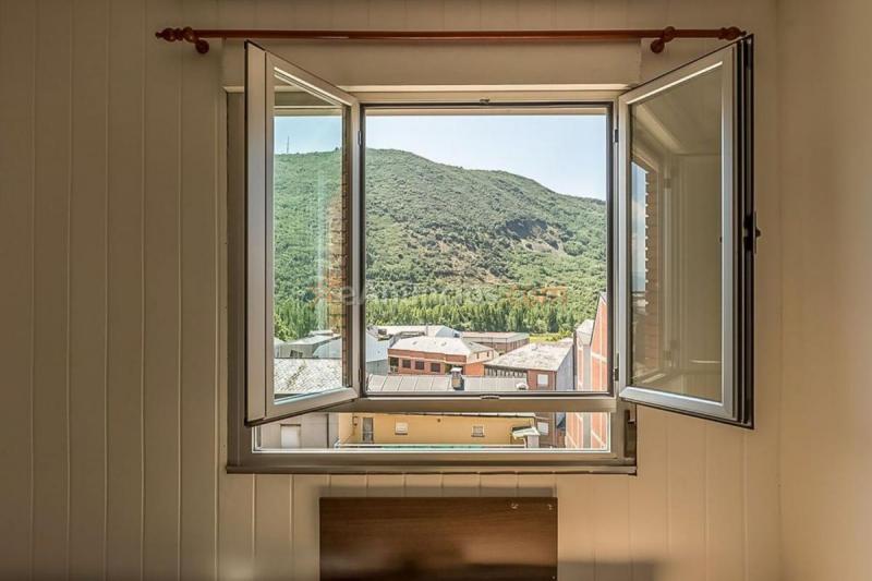 Apartamento en venta en  Flores de Sil, Ponferrada