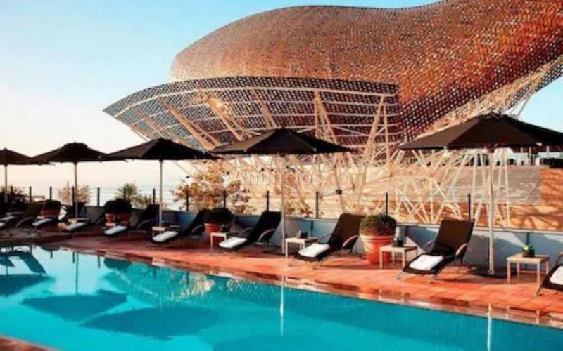 Local Comercial en alquiler en Calle de Muntaner, Eixample, Barcelona