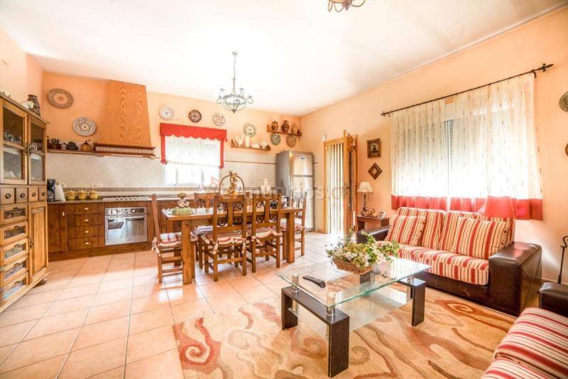 Adosado en venta en  Agost