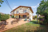 Adosado en venta en  Urcabustaiz