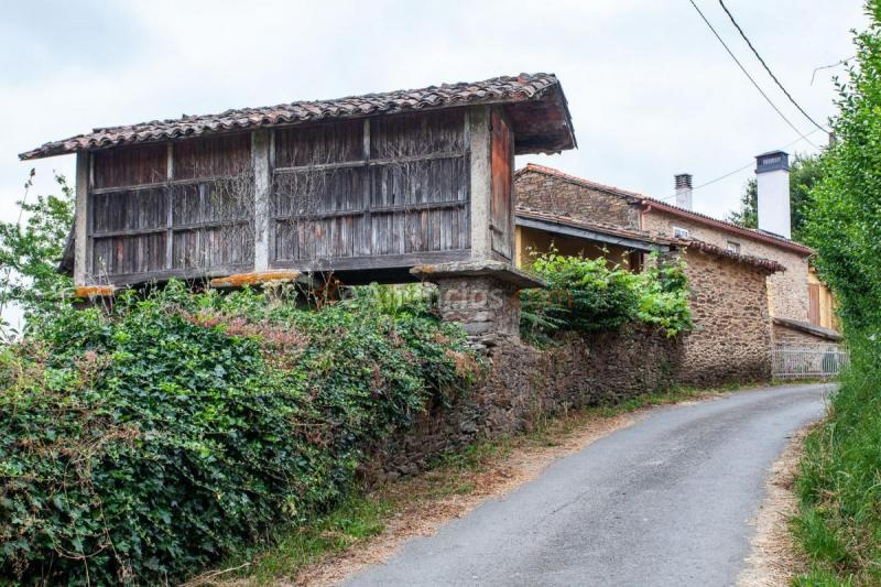 Adosado en venta en  O Pino