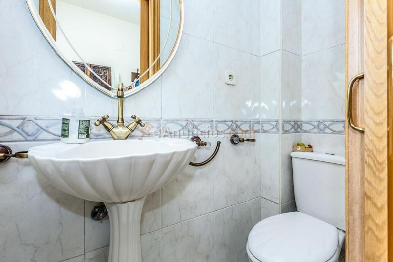 Adosado en venta en  San Blas, Madrid