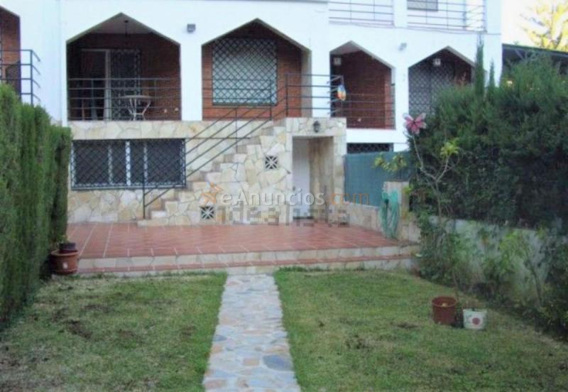 Casa en venta en  Benajarafe