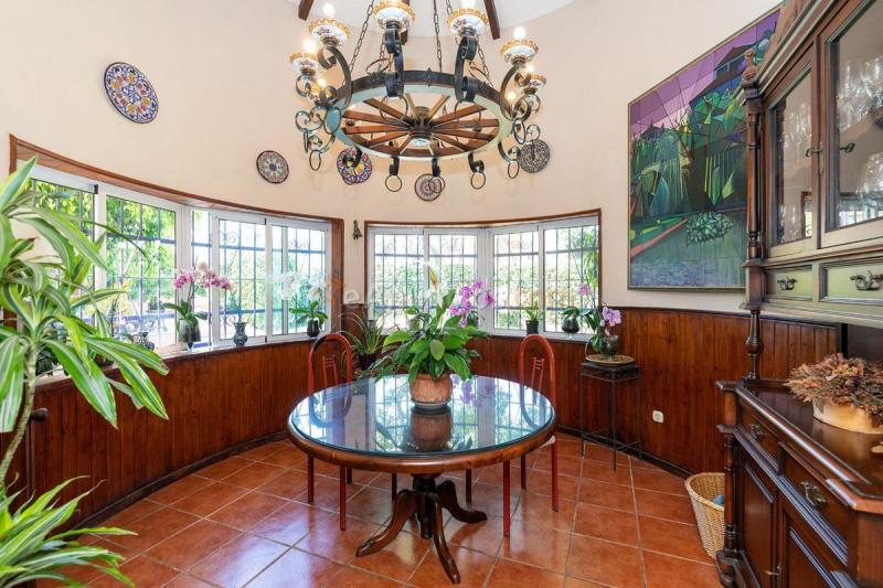 Adosado en venta en  San Pedro de Alcántara, Marbella