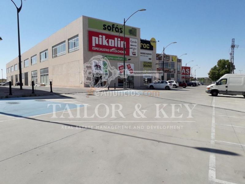 Edificio en alquiler en  Real, Laguna Park, Parla